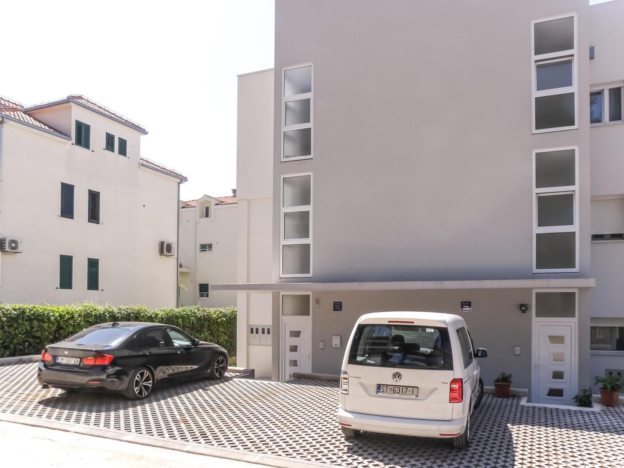 Apartment With Terrace And Free Parking - Beach Nearby Split Exterior photo